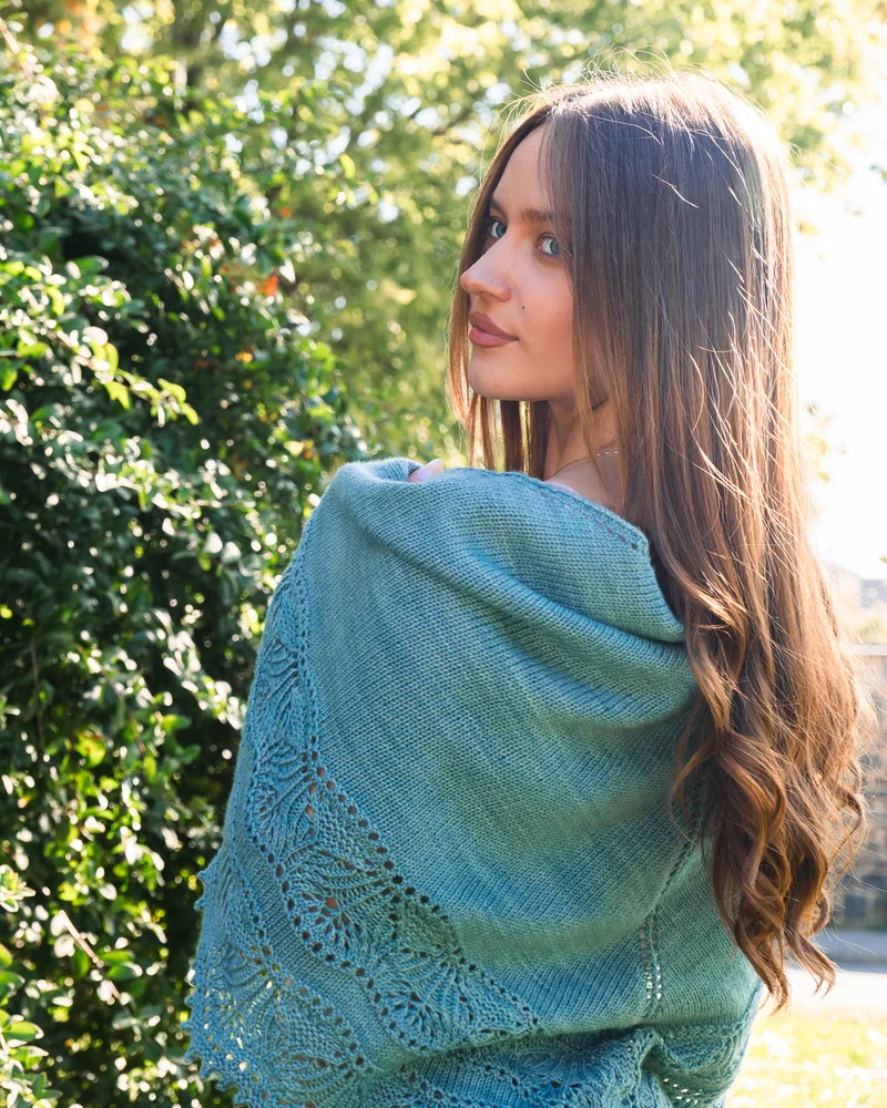 Stilla Shawl - Knitting Kit