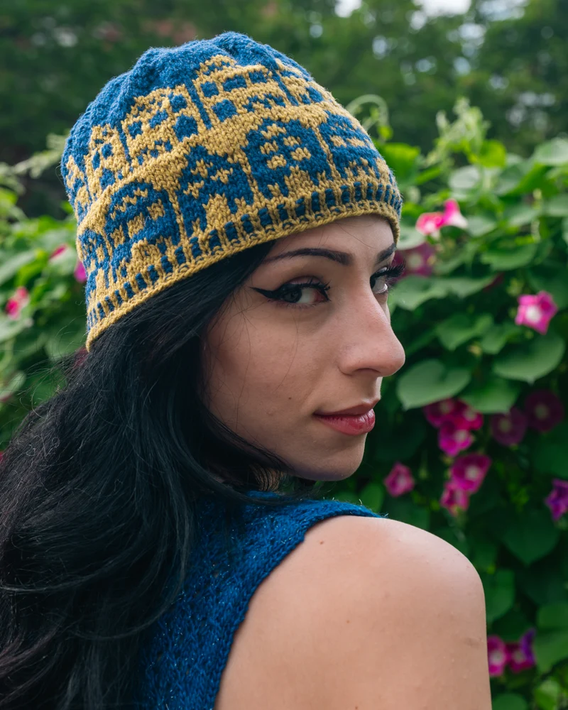 Les Gens de la Ville Hat - FREE Knitting pattern and Optional kit