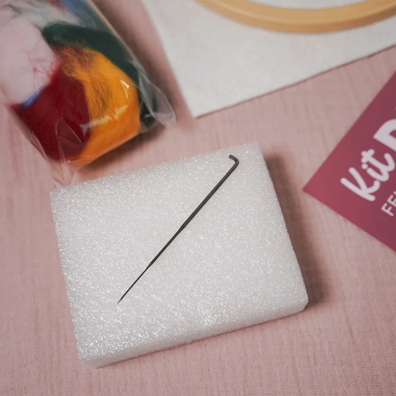 Kit DIY feutrage à l'aiguille Pivoine