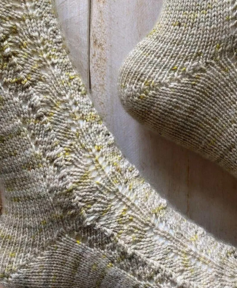WALRUS KISSES Socks - Knitting Pattern
