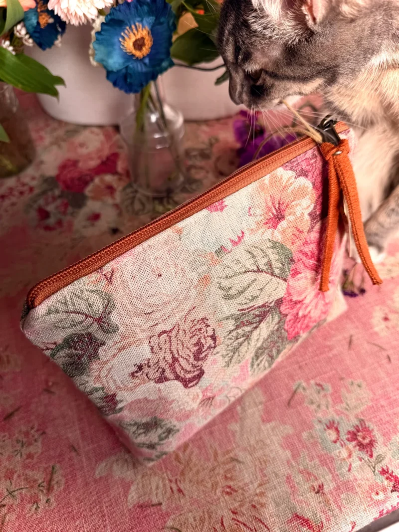 Rosewood Accessories Pouch 🐦