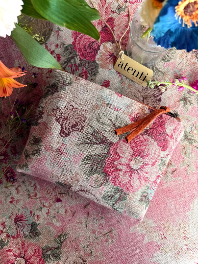Rosewood Accessories Pouch 🐦