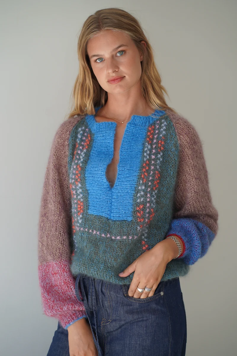 Alea Embroidery Pullover - Multicolor