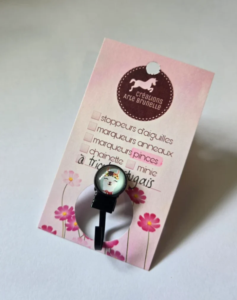 Portuguese Knitting Clip by Arte Brunelle