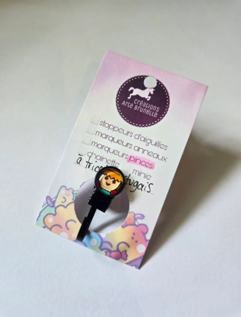 Portuguese Knitting Clip by Arte Brunelle