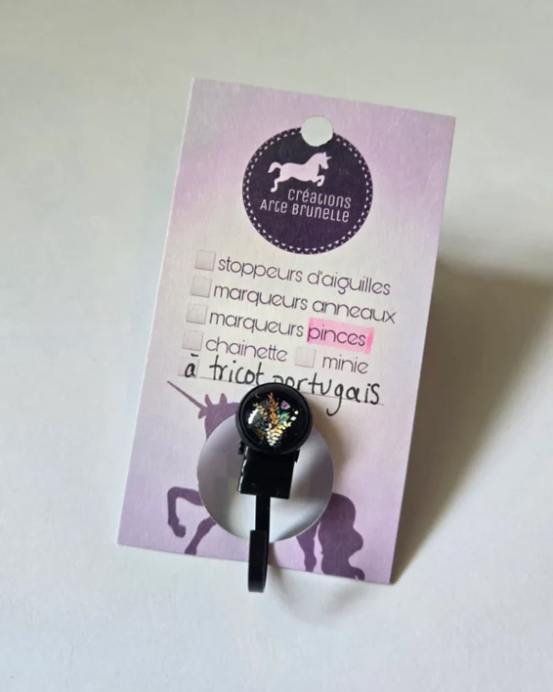 Portuguese Knitting Clip by Arte Brunelle