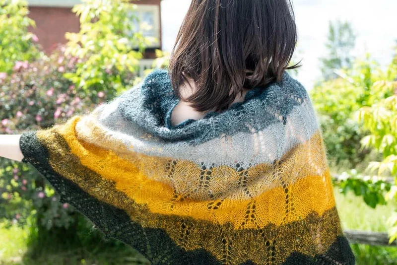 Défilé de Fées Poncho - Knitting pattern and Optional Kit