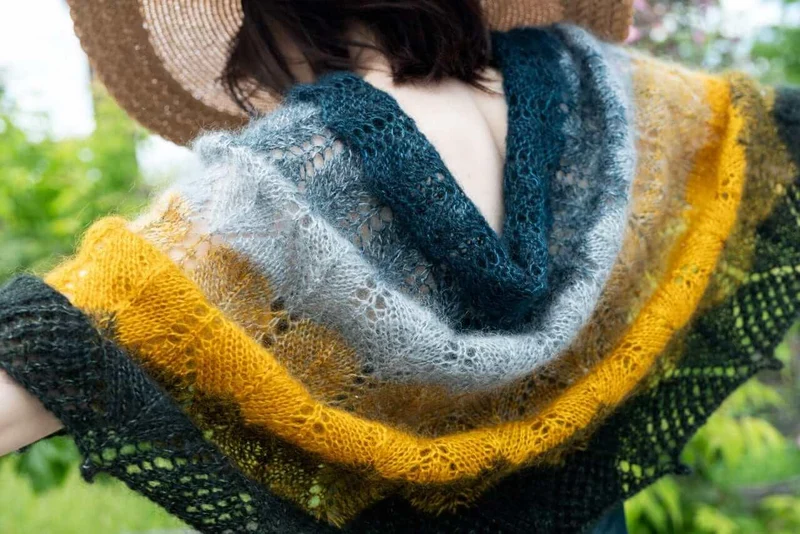Défilé de Fées Poncho - Knitting pattern and Optional Kit