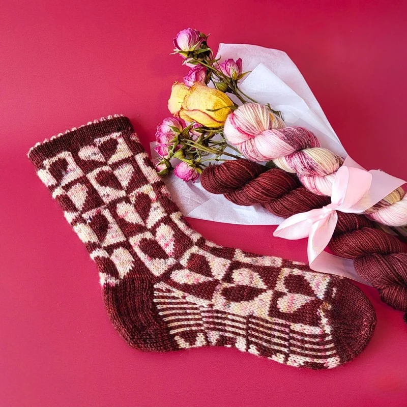The Aphrodite's socks - Knitting pattern and Optional Limited Edition Kit
