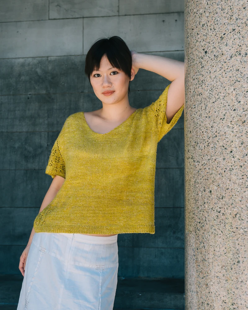 Gabrielle Short Sleeves Pullover - Knitting pattern and Optional kits