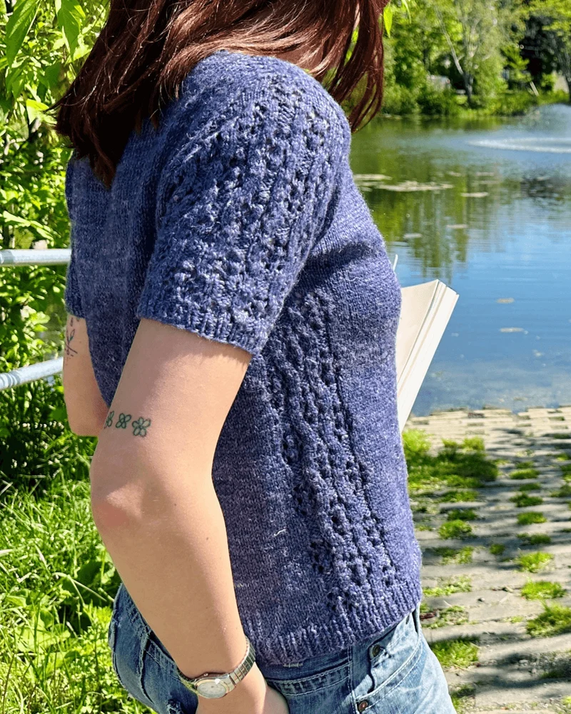 Gabrielle Short Sleeves Pullover - Knitting pattern and Optional kits