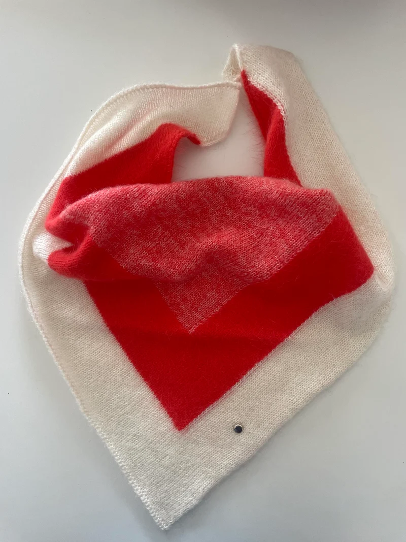 Le bandana à tricoter.