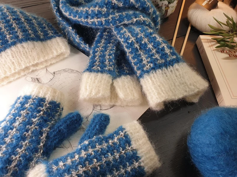 Mitaines, bonnet et écharpe Chamonix à tricoter.