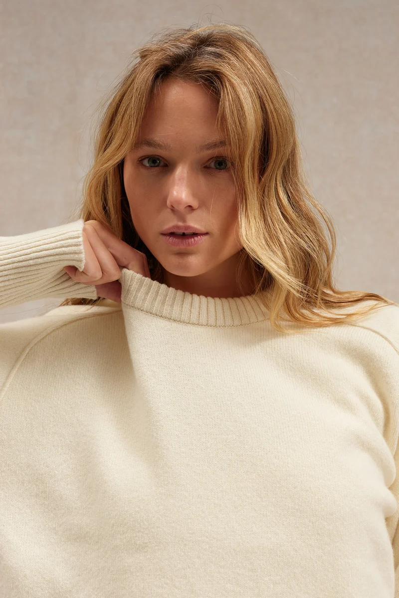 Pull femme col rond écru