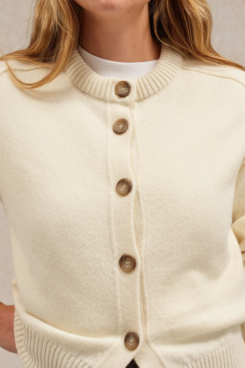 Cardigan écru en laine mérinos pour femme