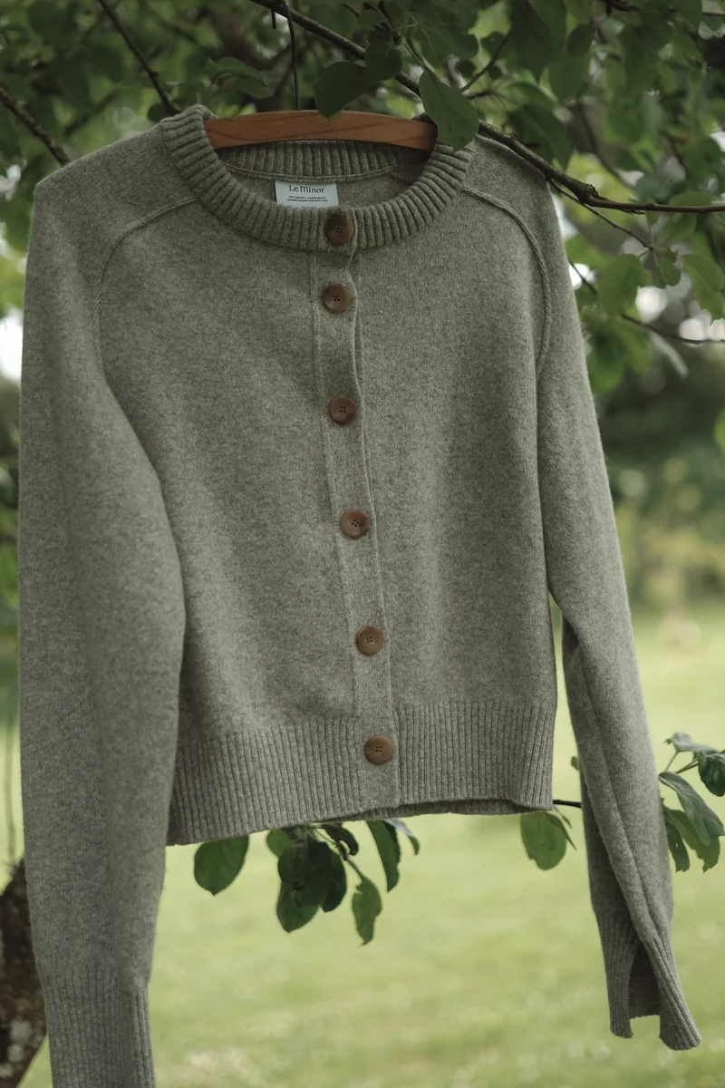 Cardigan gris clair en laine mérinos pour femme