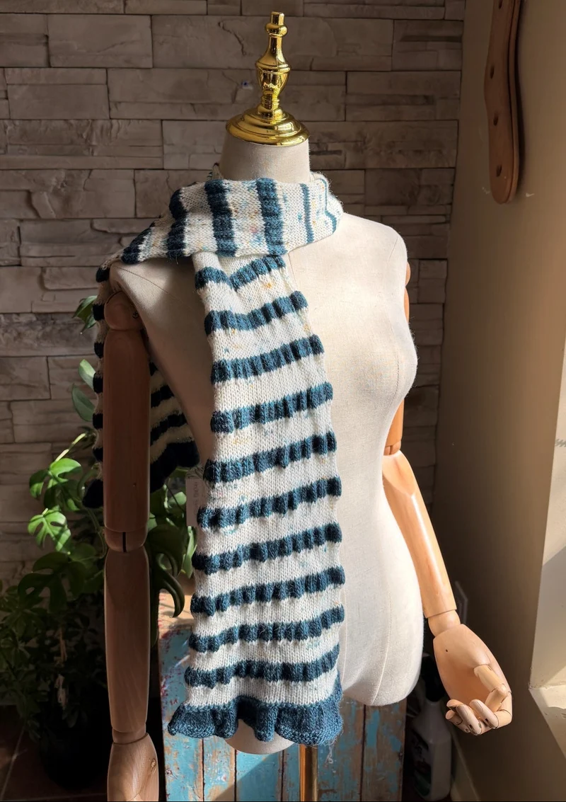 Ruffles Scarf - Knitting pattern and Optional kit
