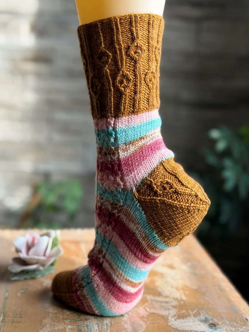Una Socks - Knitting pattern and Optional kit