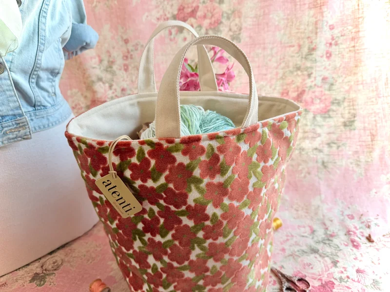 Velvet Daizy Hope Basket 🐦