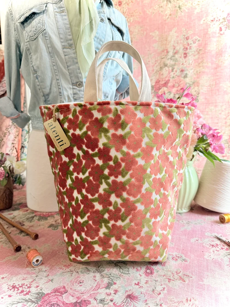 Velvet Daizy Hope Basket 🐦