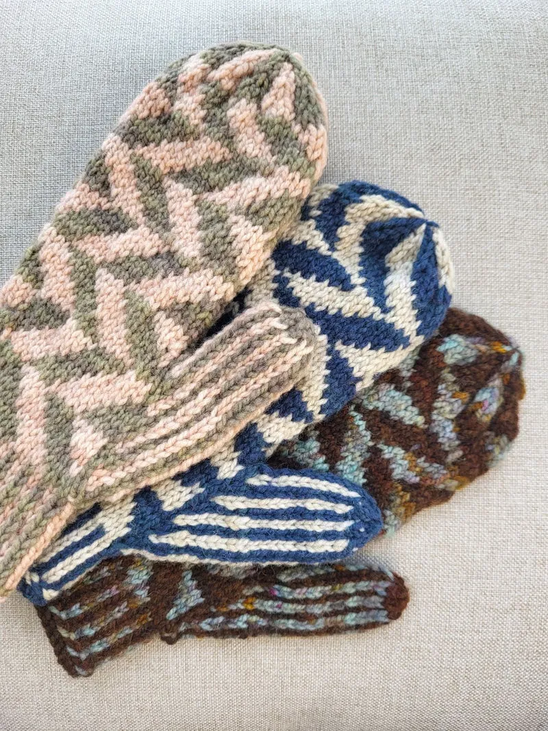 Fléchées Mittens - Free Knitting pattern and Optional kit