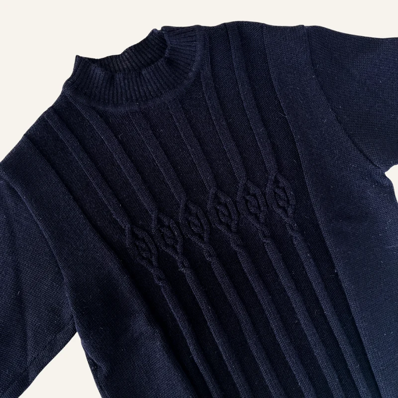 Pull bleu marine torsadé en laine - Seconde main