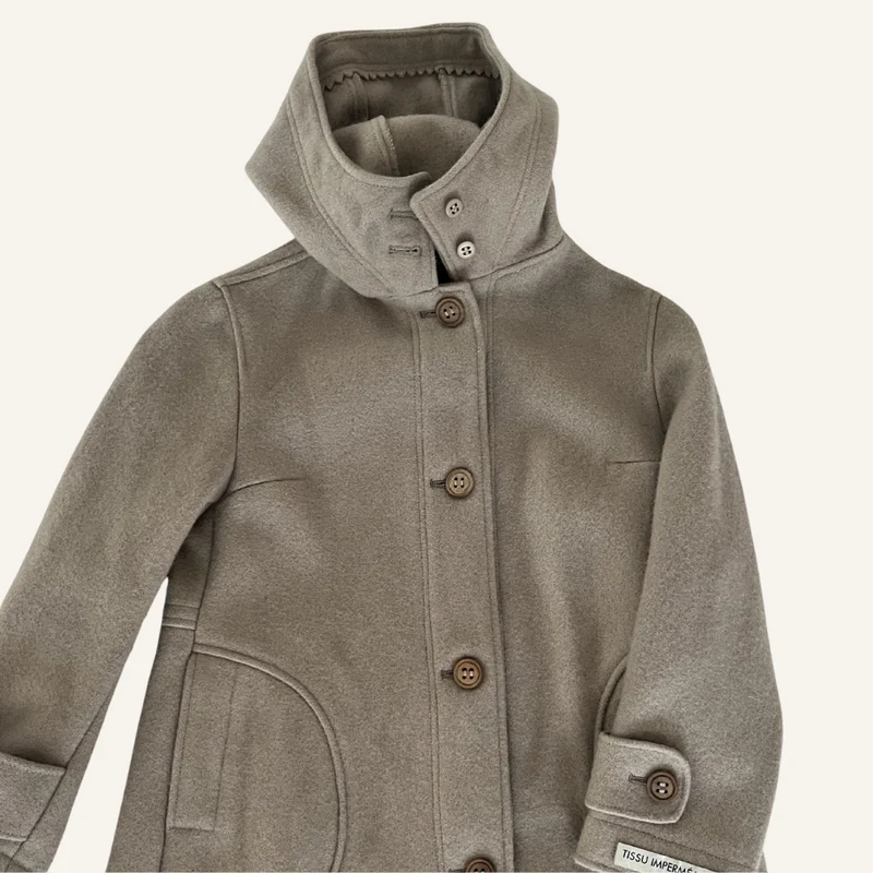 Manteau gris à capuche pour enfant - Seconde main
