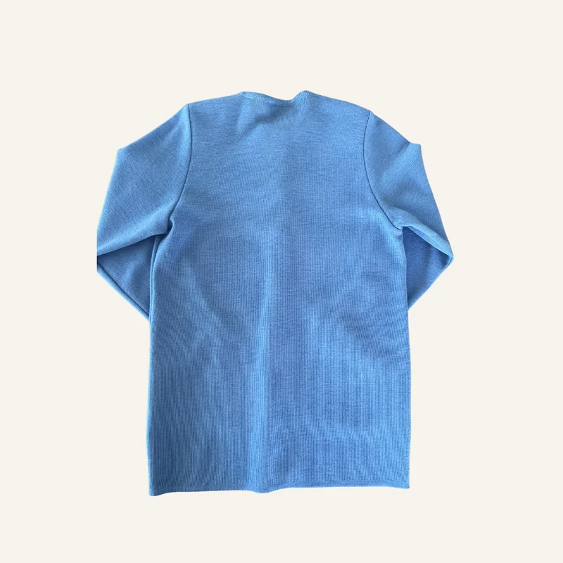 Cardigan bleu à boutons dorés en laine vierge pour femme - Seconde main