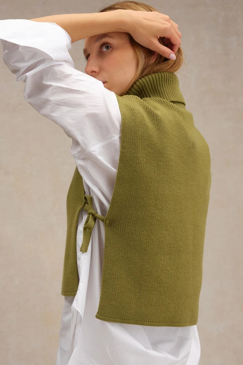 Plastron col roulé olive acide en laine mérinos pour femme