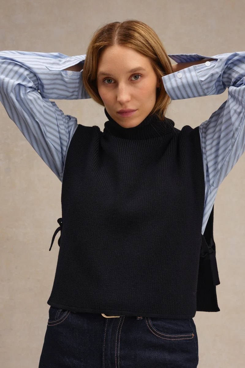 Plastron col roulé bleu marine en laine mérinos pour femme