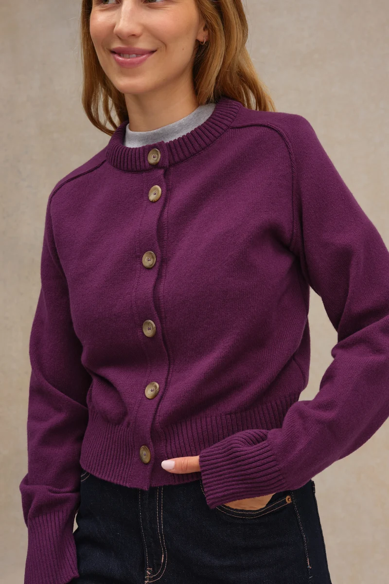 Cardigan prune en laine mérinos pour femme