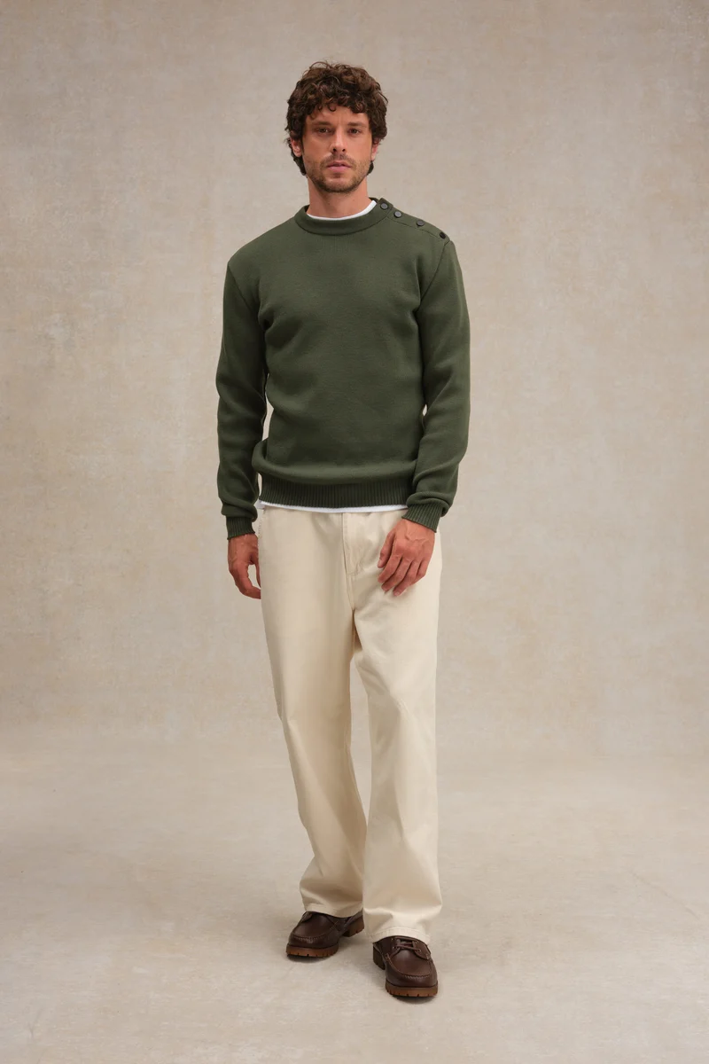 Pull marin ample olive kaki en laine mérinos pour homme
