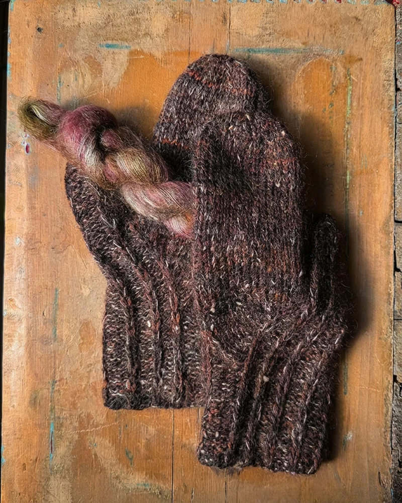 Blitzen Mittens | Knitting pattern and Optional kit