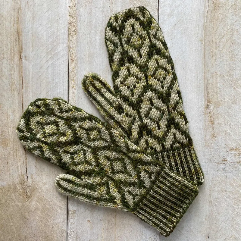 Lancelot Mittens - Free Knitting pattern