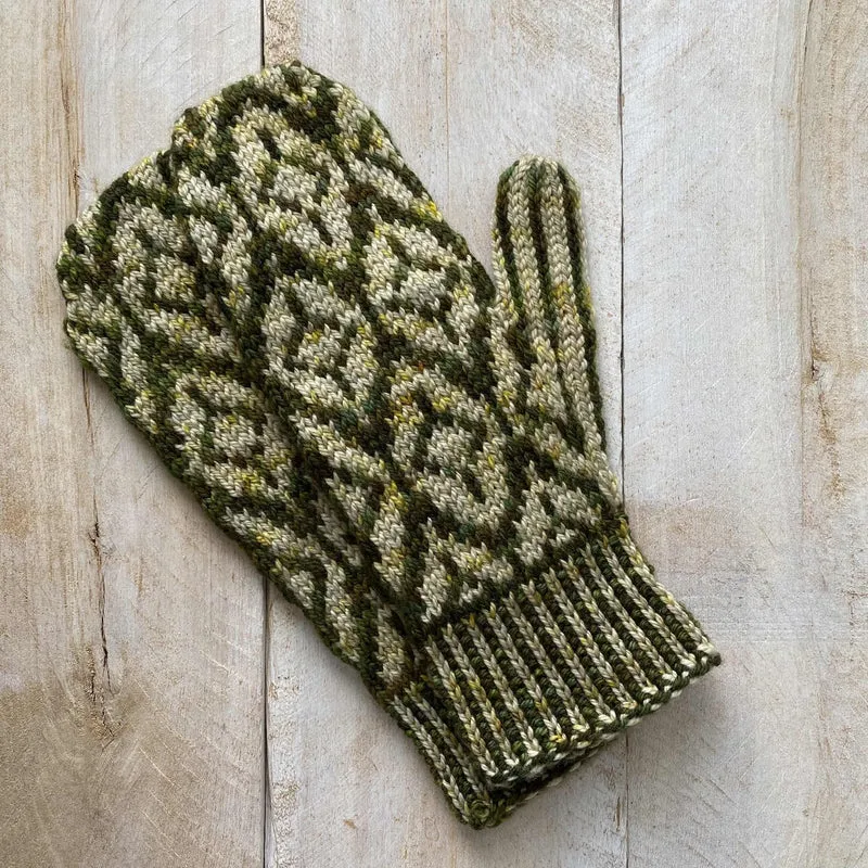 Lancelot Mittens - Free Knitting pattern