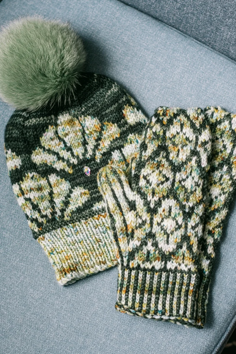 Lancelot Mittens - Free Knitting pattern