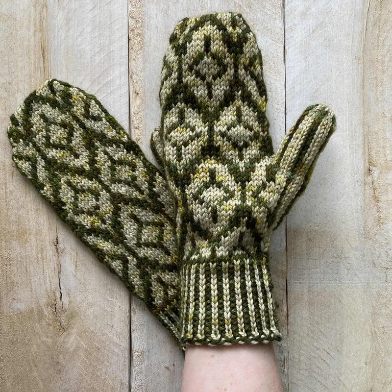 Lancelot Mittens - Free Knitting pattern