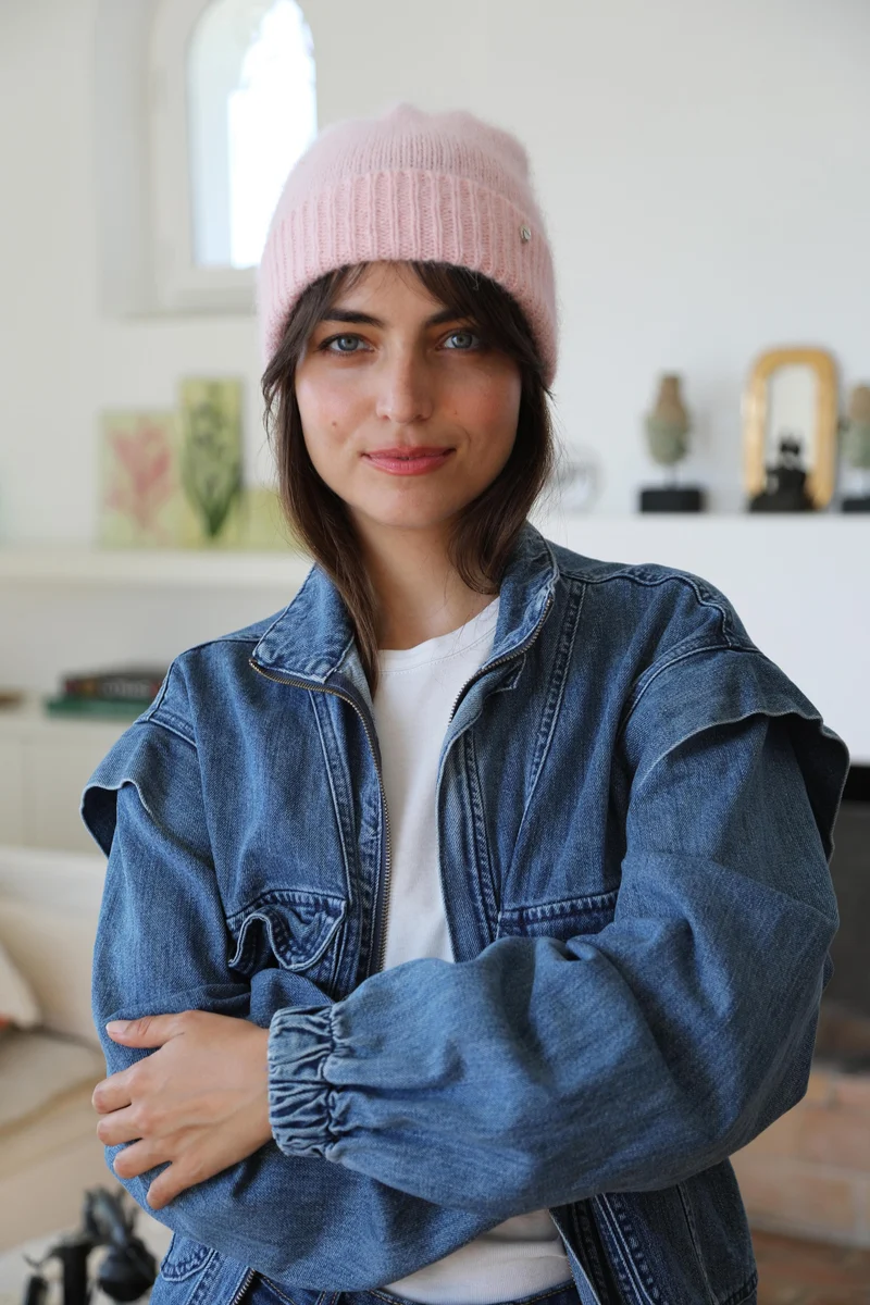 Le bonnet en Angora à tricoter.