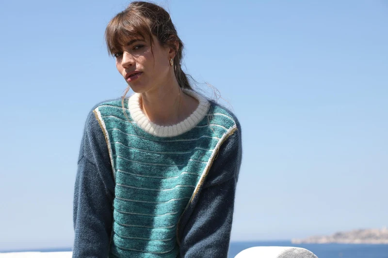 Pull Petra foncé Tahiti.