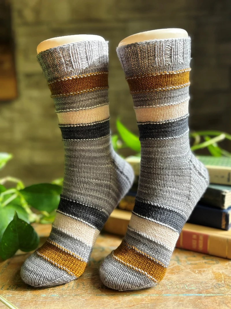 Purl Ridge Socks | Knitting pattern and Optional kit