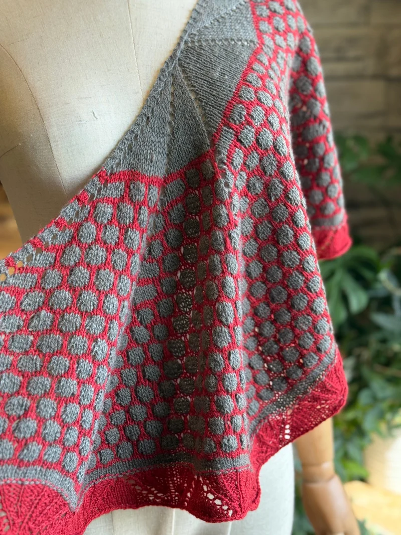 Guanaco Argentino Shawl | Knitting pattern and Optional Kit