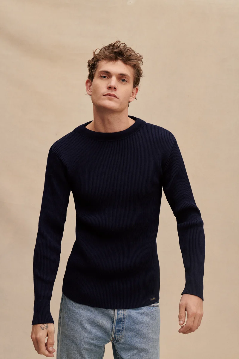 Pull bleu marine d'inspiration militaire pour homme