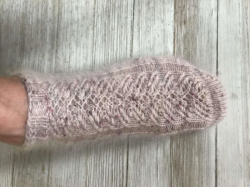CLOUD 9 Socks | Free Knitting pattern and Optional kits
