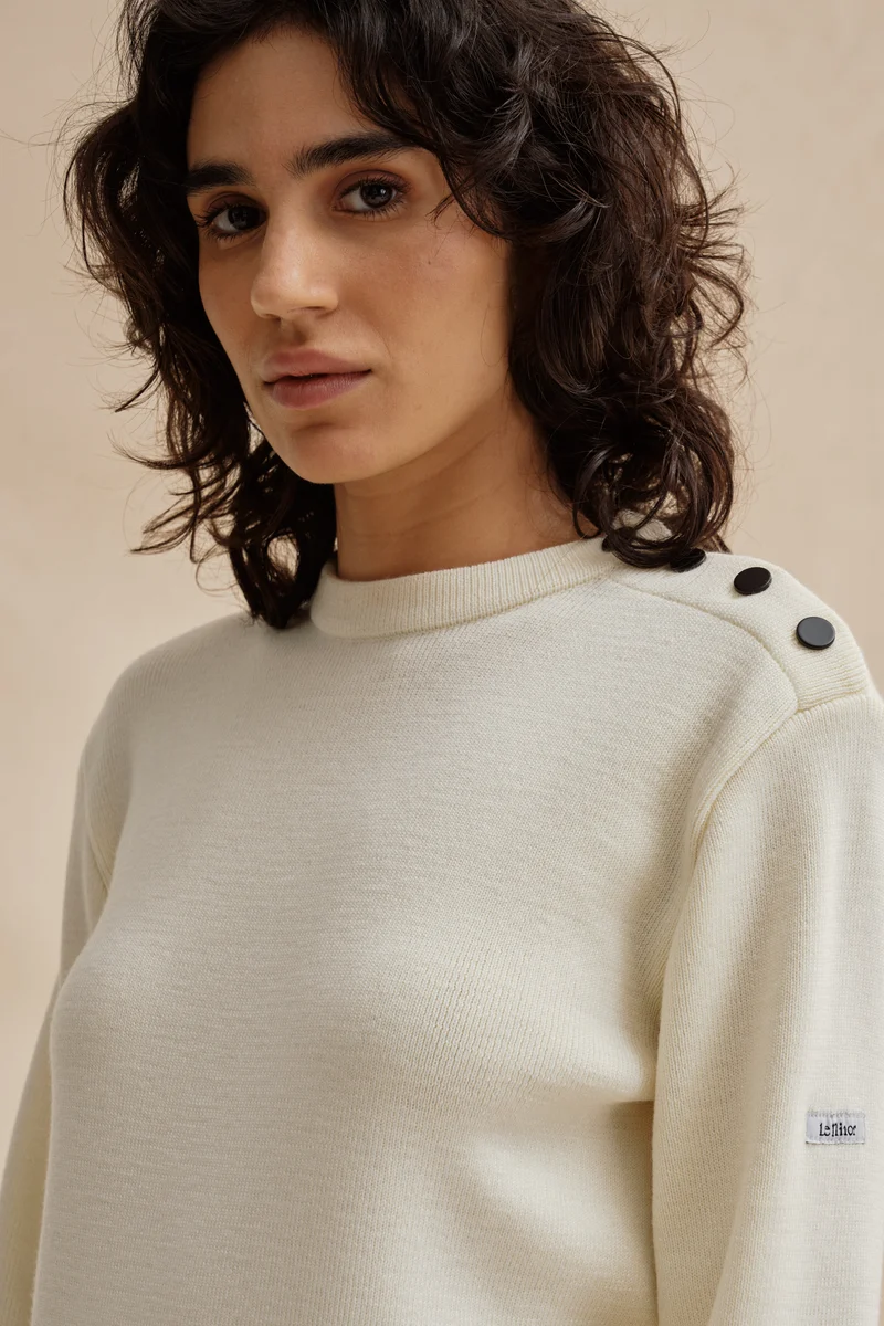 Pull marin ample écru en laine mérinos pour femme