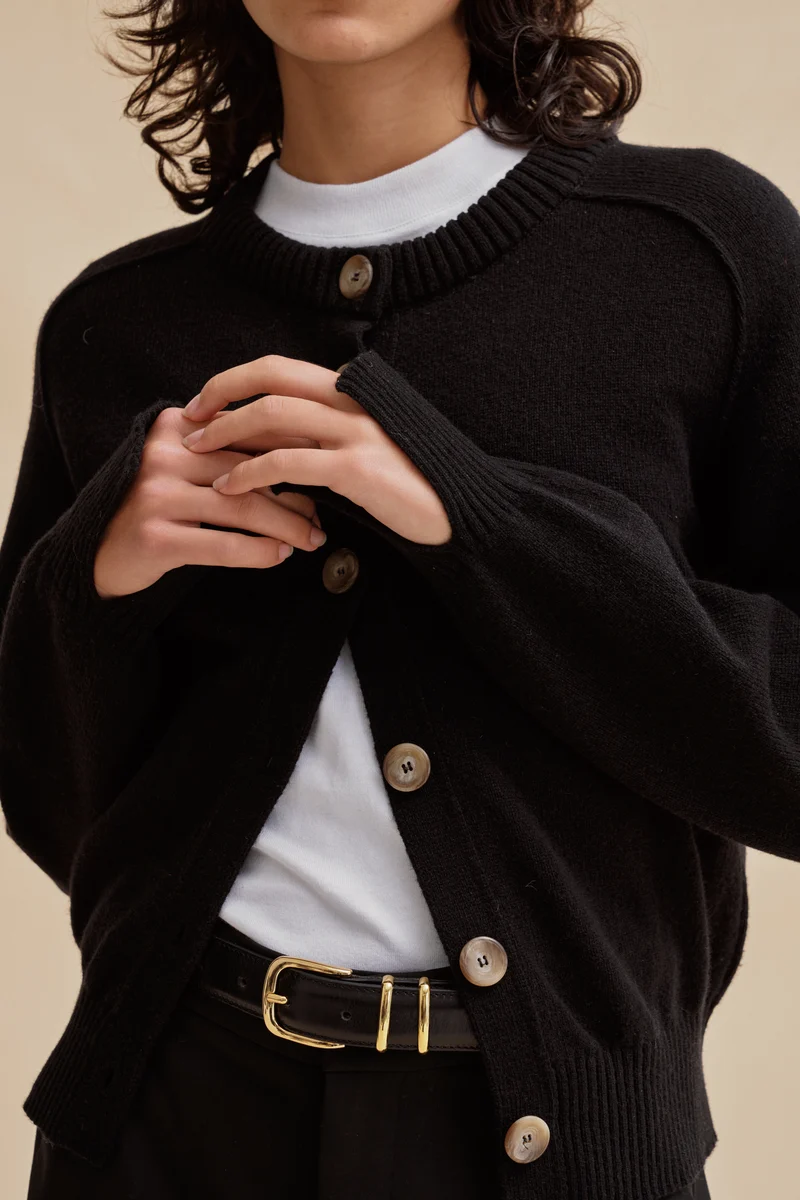Cardigan noir en laine mérinos pour femme