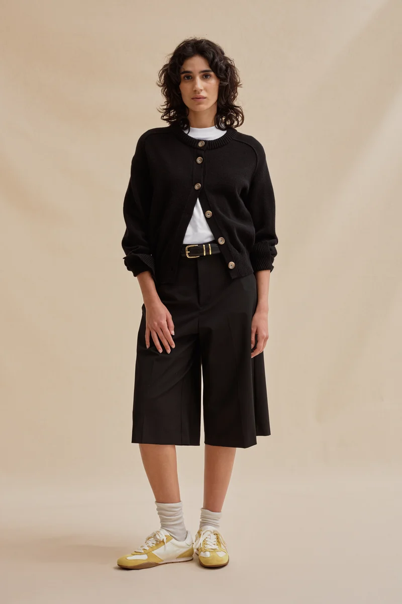Cardigan noir en laine mérinos pour femme