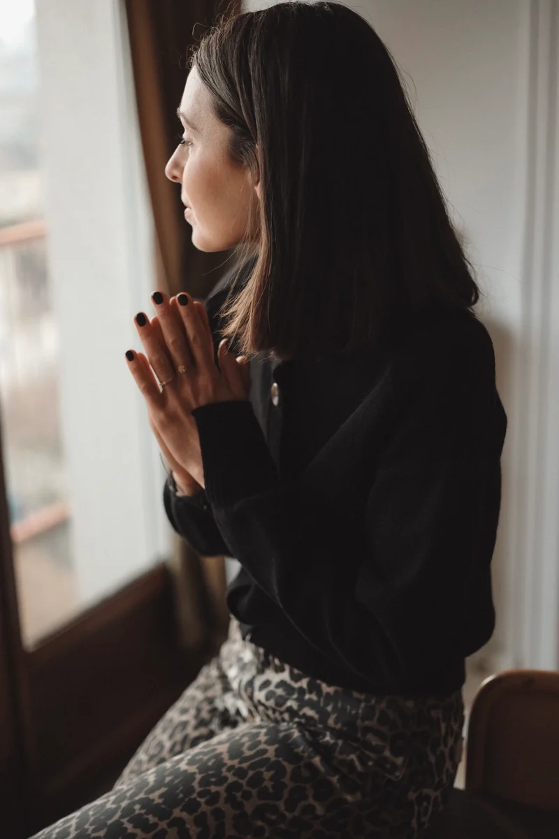 Cardigan noir en laine mérinos pour femme