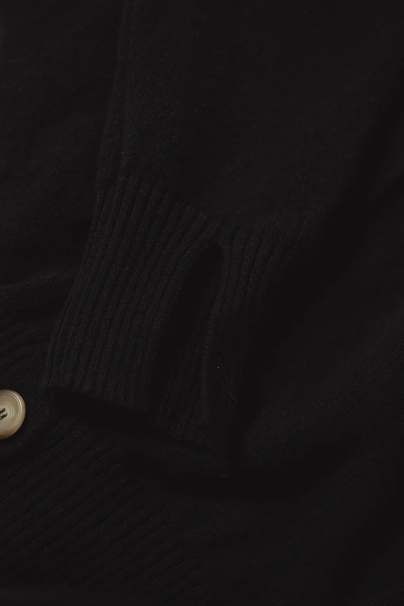Cardigan noir en laine mérinos pour femme