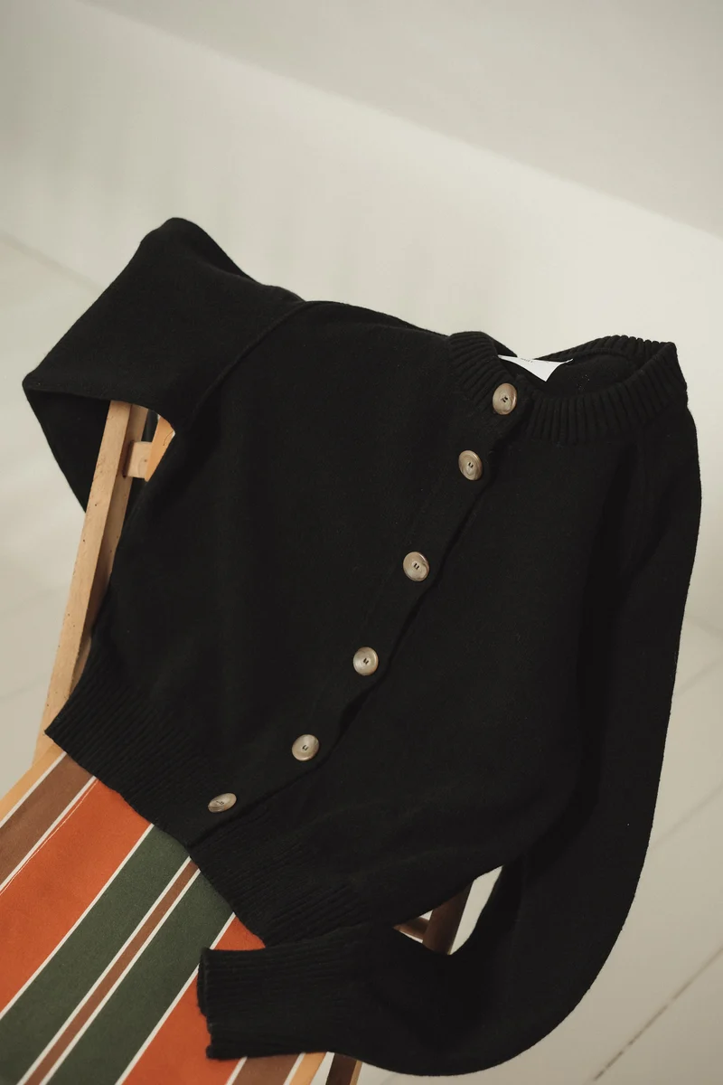 Cardigan noir en laine mérinos pour femme