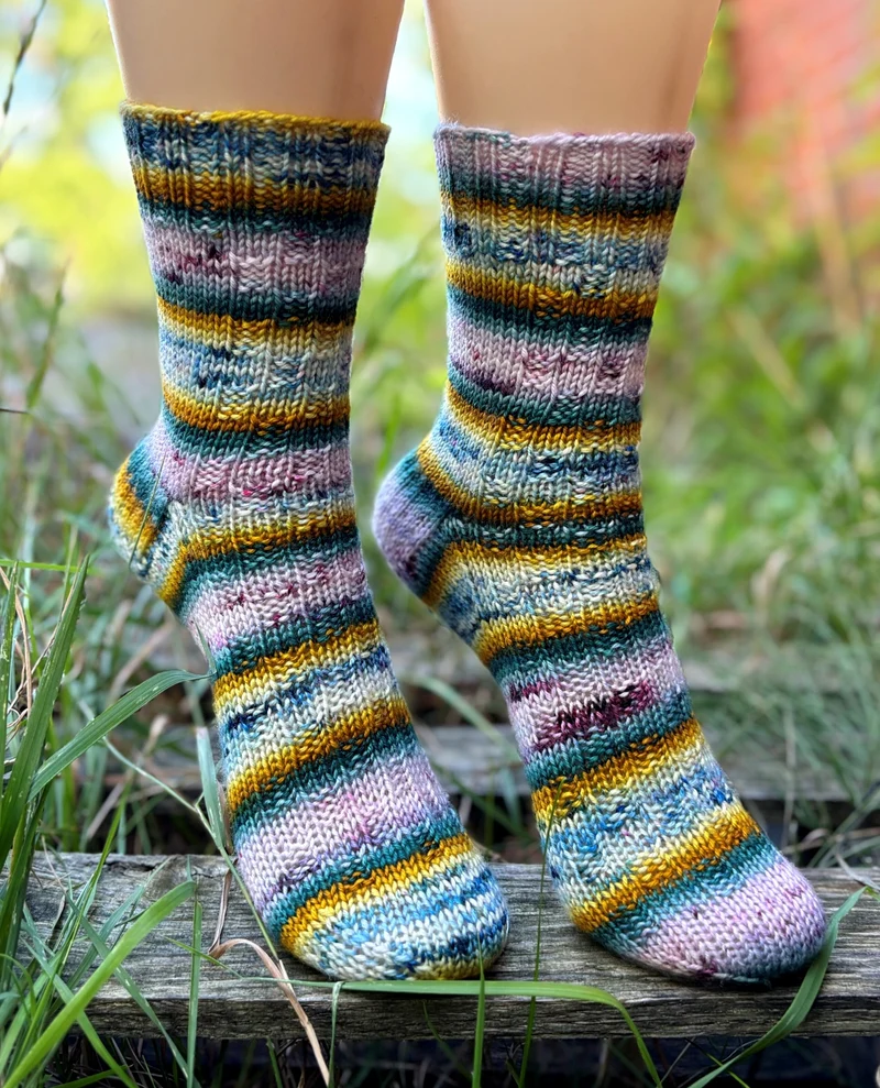 Crinkle Textured Socks | Knitting pattern and Optional kits